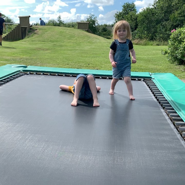 Bjørnesnork og Sommersjov 💤☀️