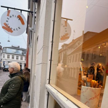 No accessibility caption